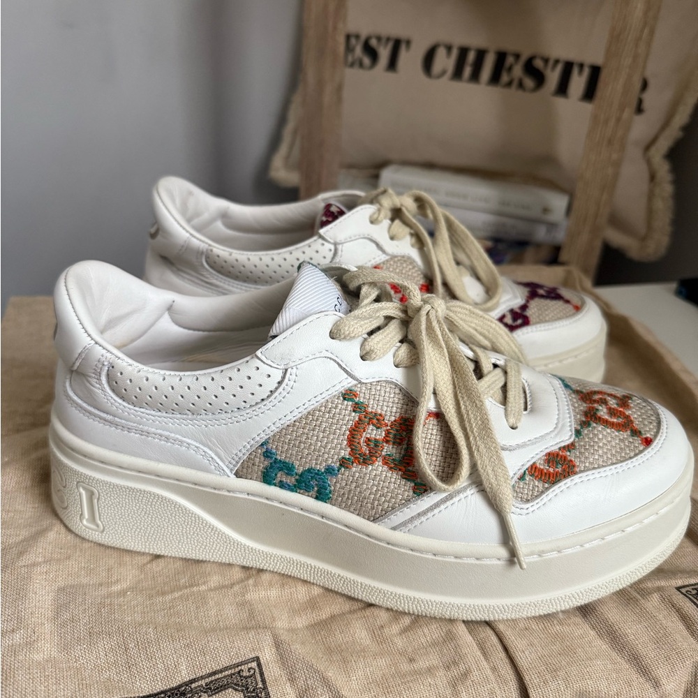 White Sneakers With Distinctive Pattern - image 1